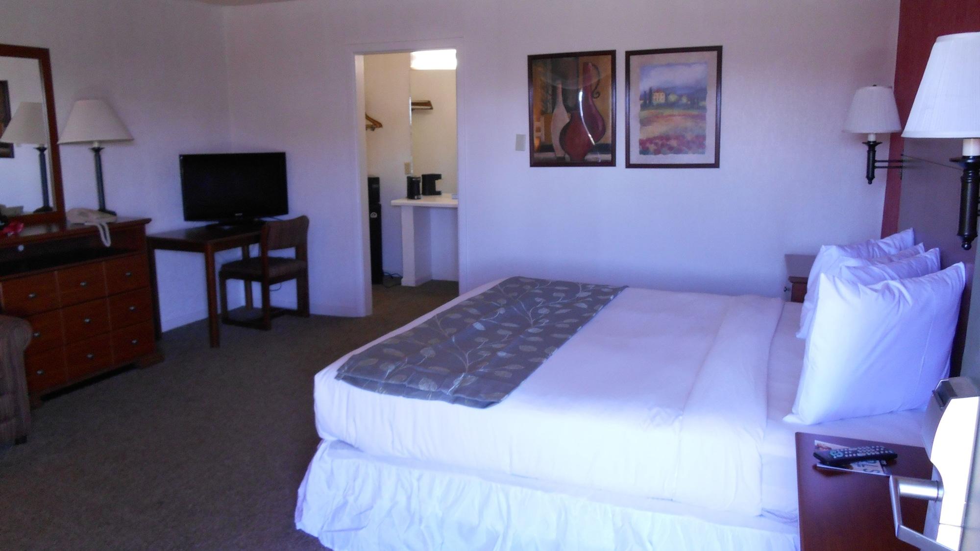 Econo Lodge Inn & Suites Abilene Exterior photo