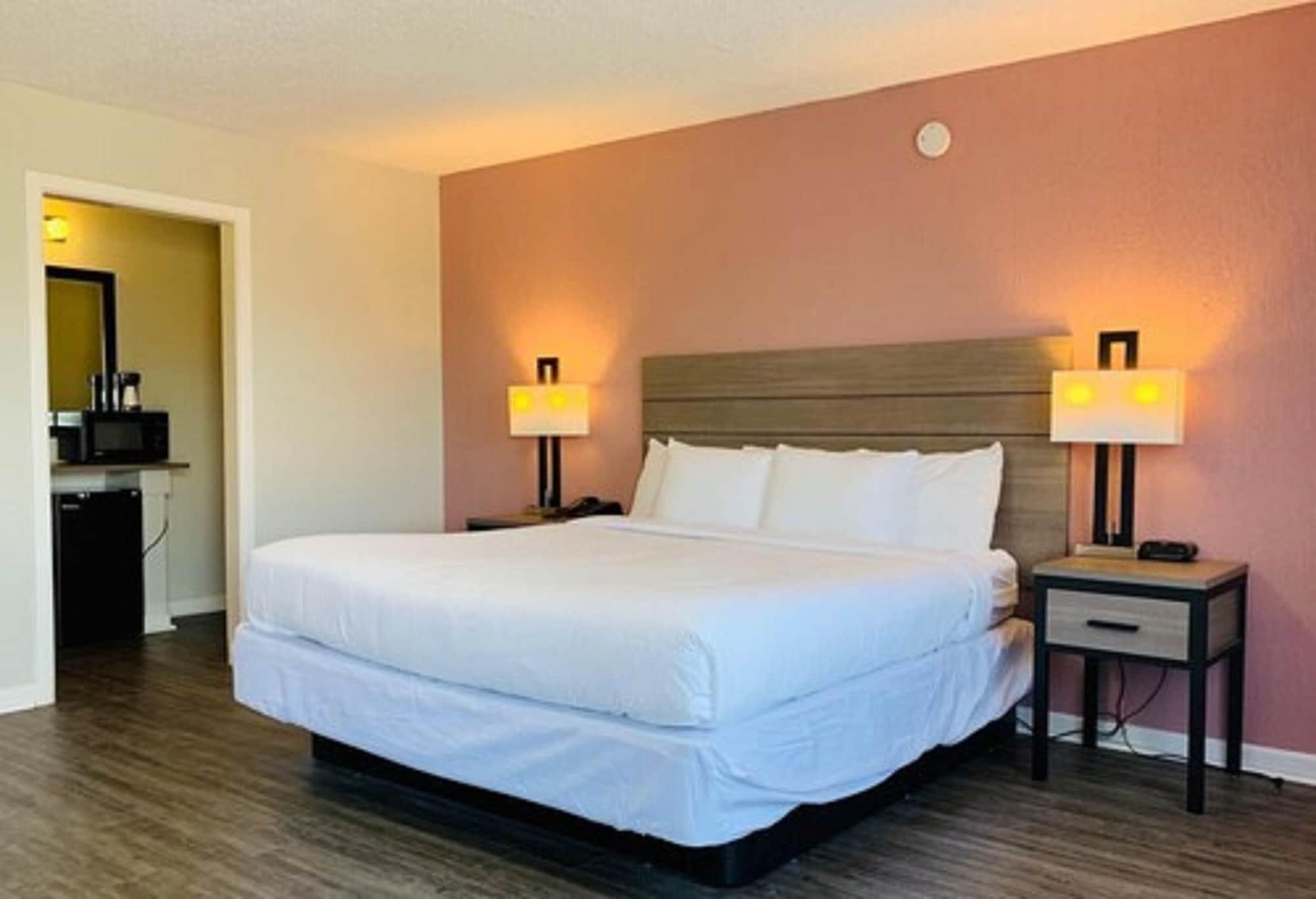 Econo Lodge Inn & Suites Abilene Exterior photo