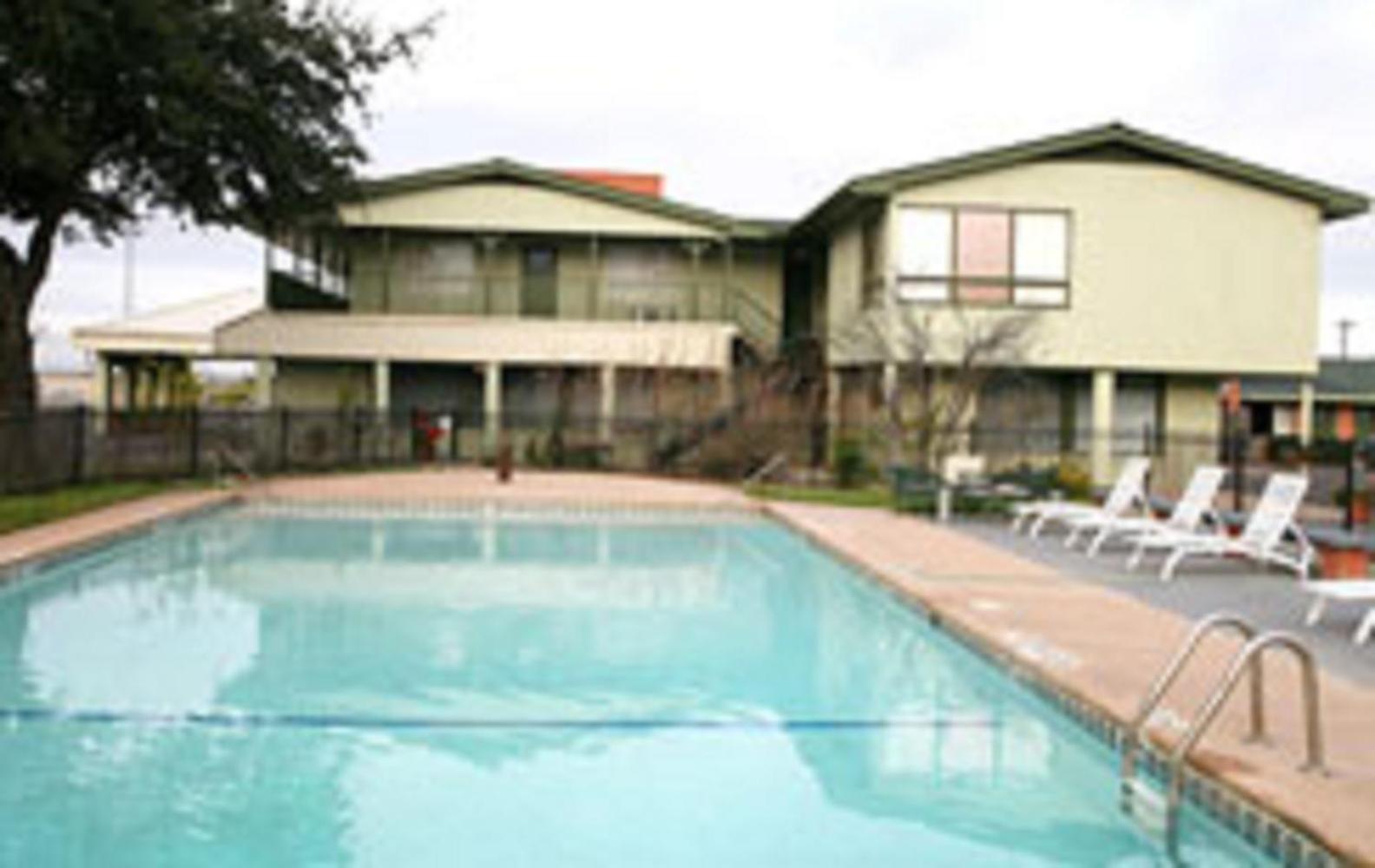 Econo Lodge Inn & Suites Abilene Exterior photo
